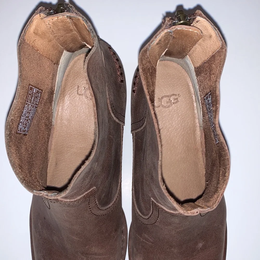 UGG Bandera Ankle Boot